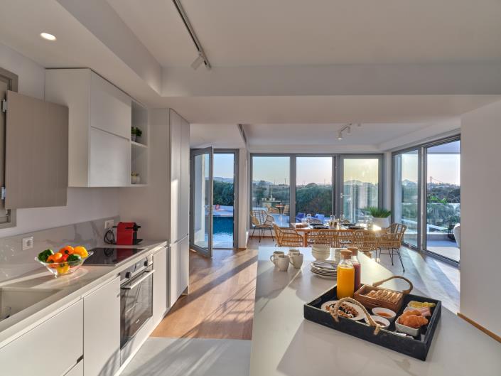 Image No.10-5 Bed Villa for sale