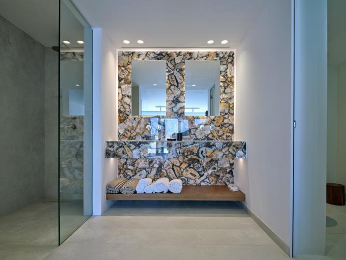 Image No.17-5 Bed Villa for sale