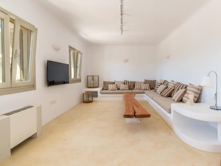 Image No.10-8 Bed Villa for sale