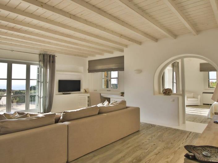 Image No.10-6 Bed Villa for sale