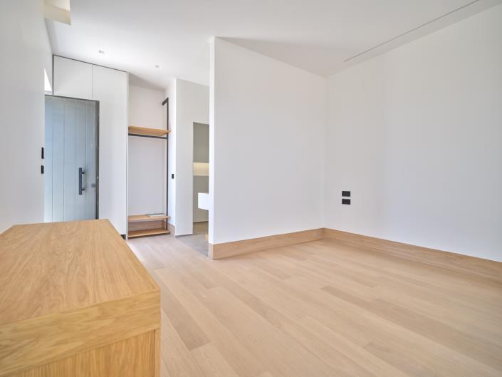 Image No.12-6 Bed Villa for sale