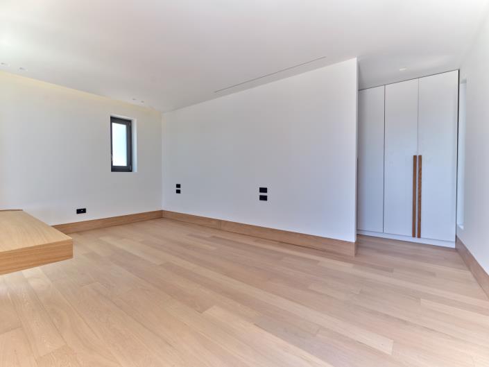 Image No.18-6 Bed Villa for sale