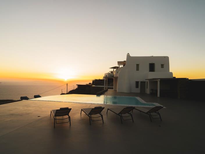 Image No.14-8 Bed Villa for sale