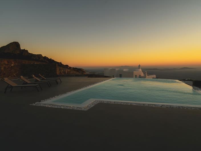 Image No.15-8 Bed Villa for sale