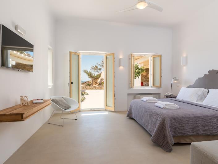 Image No.11-8 Bed Villa for sale