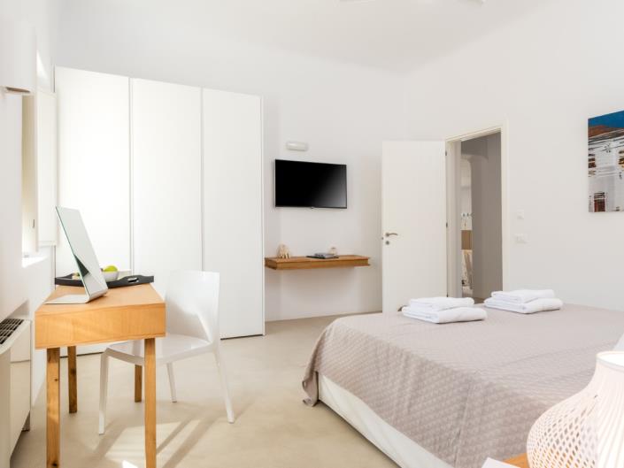 Image No.15-8 Bed Villa for sale