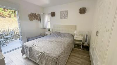 10-bb915d1cb19341576dcdc994b81ab9c5