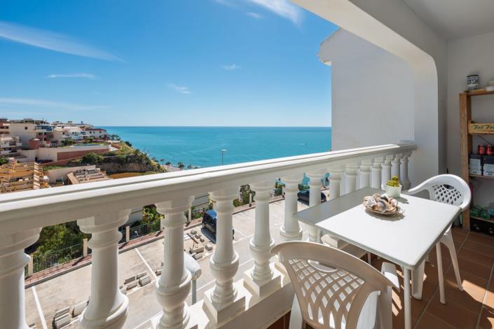 Image No.2-2 Bed Townhouse for sale