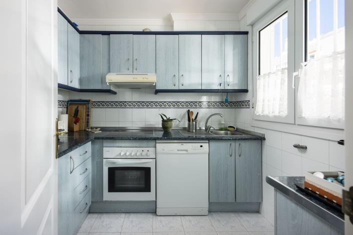 Image No.15-2 Bed Townhouse for sale