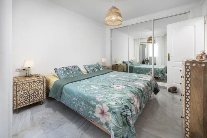 Image No.17-2 Bed Townhouse for sale