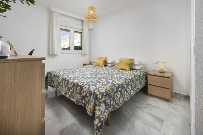 Image No.19-2 Bed Townhouse for sale