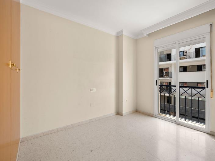 Image No.9-3 Bed Apartment for sale