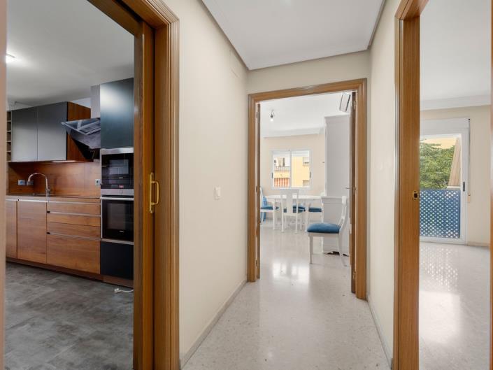 Image No.18-3 Bed Apartment for sale