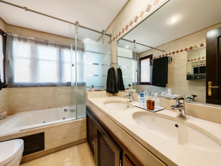 Image No.8-2 Bed Apartment for sale