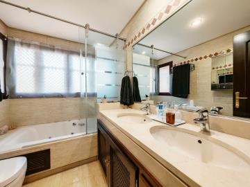 9-467d0cee5b725f3ef65f102a0c2e69c0