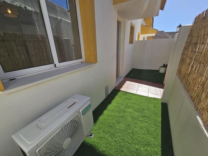 Image No.20-3 Bed Townhouse for sale