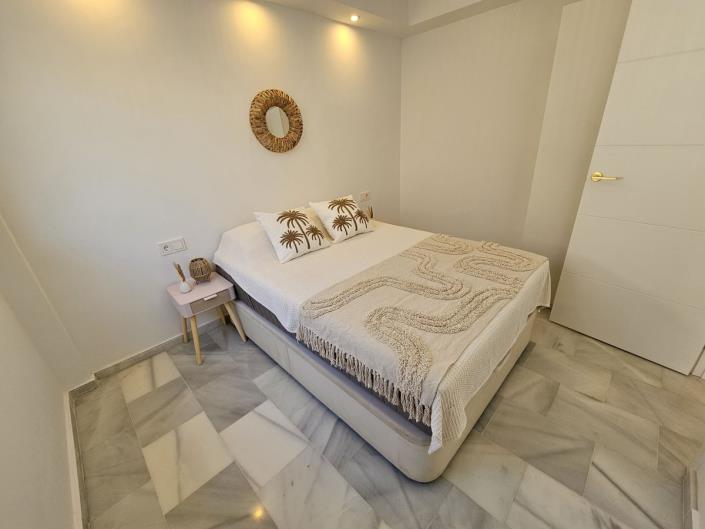 Image No.18-3 Bed Townhouse for sale