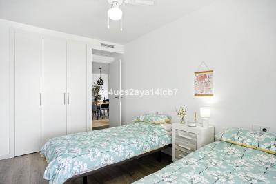 16-ec67b526875bf0124b6ce4328a754439