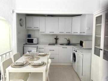 11-20939a0134ad724a8cb2a801094d15a4