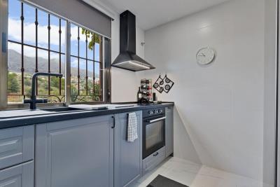 9-467d0cee5b725f3ef65f102a0c2e69c0