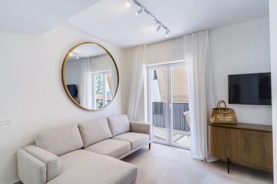 2-5bd7b9d04b45e33852eaf0ec6670150d