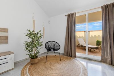 8-e64a9055bba3e77ac8aca3b893cdf826