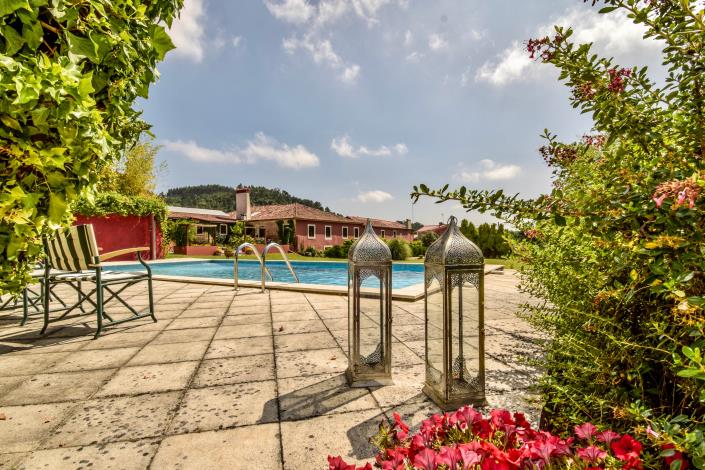 Image No.15-8 Bed Farmhouse for sale