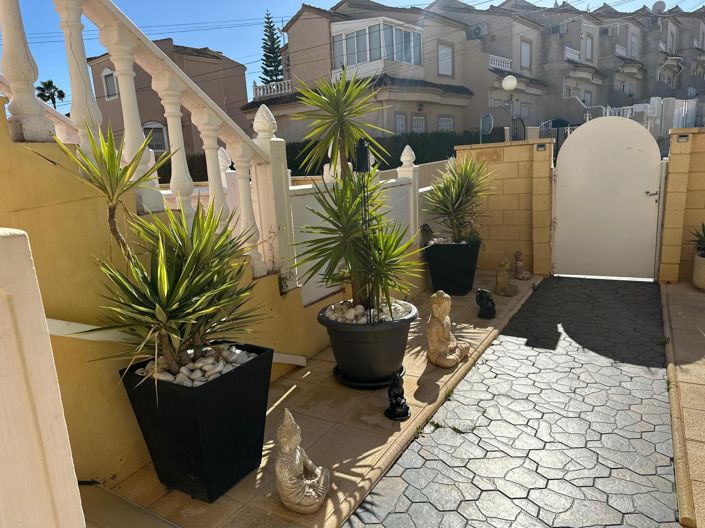 Image No.10-4 Bed Property for sale