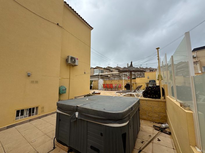 Image No.35-4 Bed Property for sale