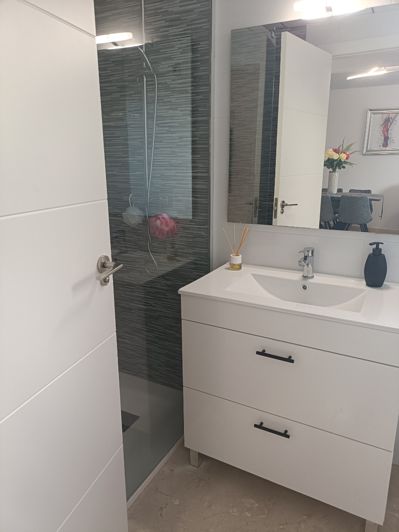 Image No.8-2 Bed Apartment for sale