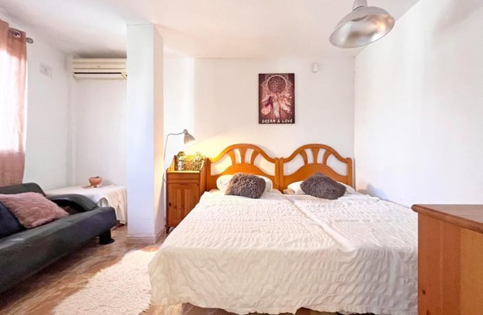 Image No.37-4 Bed Villa for sale