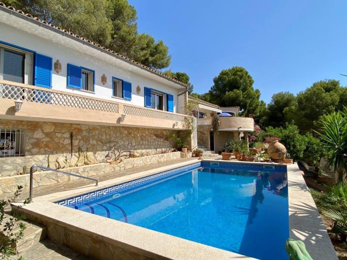 Image No.1-2 Bed Villa / Detached for sale