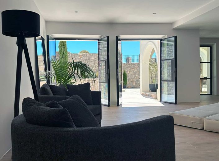 Image No.17-7 Bed Villa for sale