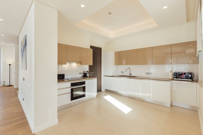 Image No.10-3 Bed Apartment for sale