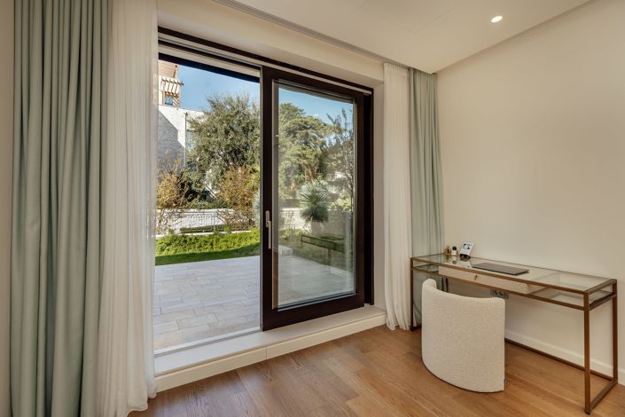 Image No.18-2 Bed Apartment for sale