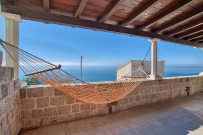 2-katun-rezevici-authentic-stone-villa-1