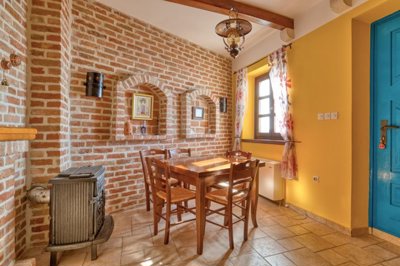 5-katun-rezevici-authentic-stone-villa