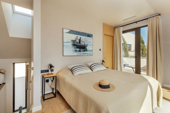 Image No.26-2 Bed Apartment for sale