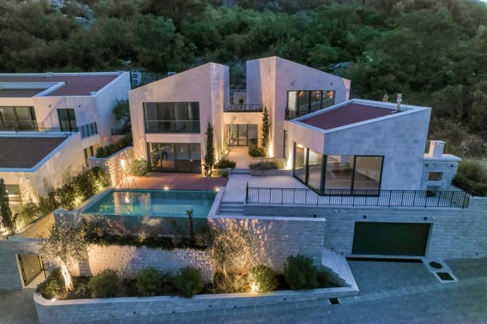 Image No.4-4 Bed Villa for sale