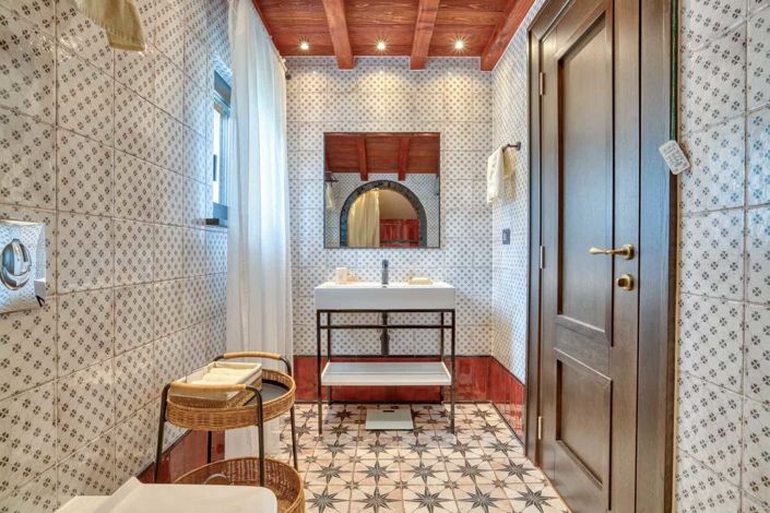 Image No.16-3 Bed House for sale