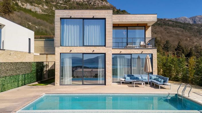 Image No.1-4 Bed Villa for sale