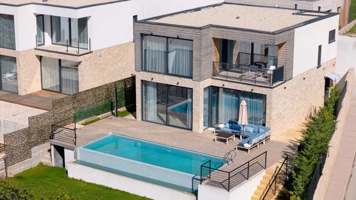 Image No.2-4 Bed Villa for sale