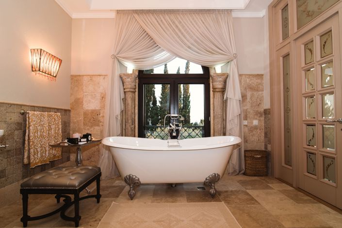 Image No.8-5 Bed Villa for sale