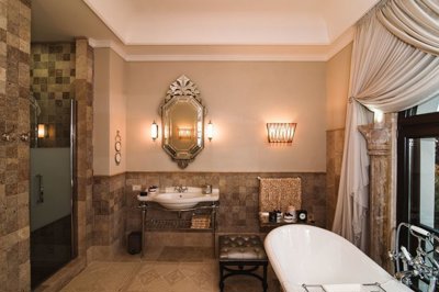 8-an-exquisite-three-story-residential-villa-