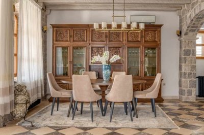 8-stone-villa-on-a-large-plot-with-a-pool-1