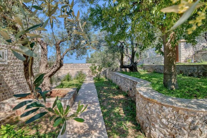 Image No.26-4 Bed Villa for sale