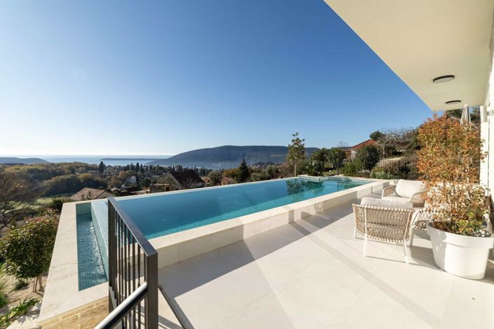 Image No.4-4 Bed Villa for sale