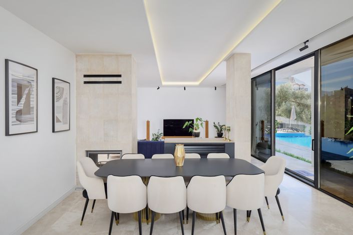 Image No.14-5 Bed Villa for sale