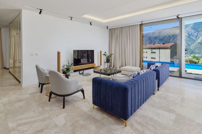 Image No.9-5 Bed Villa for sale