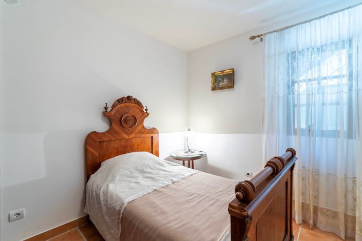 Image No.11-3 Bed Apartment for sale